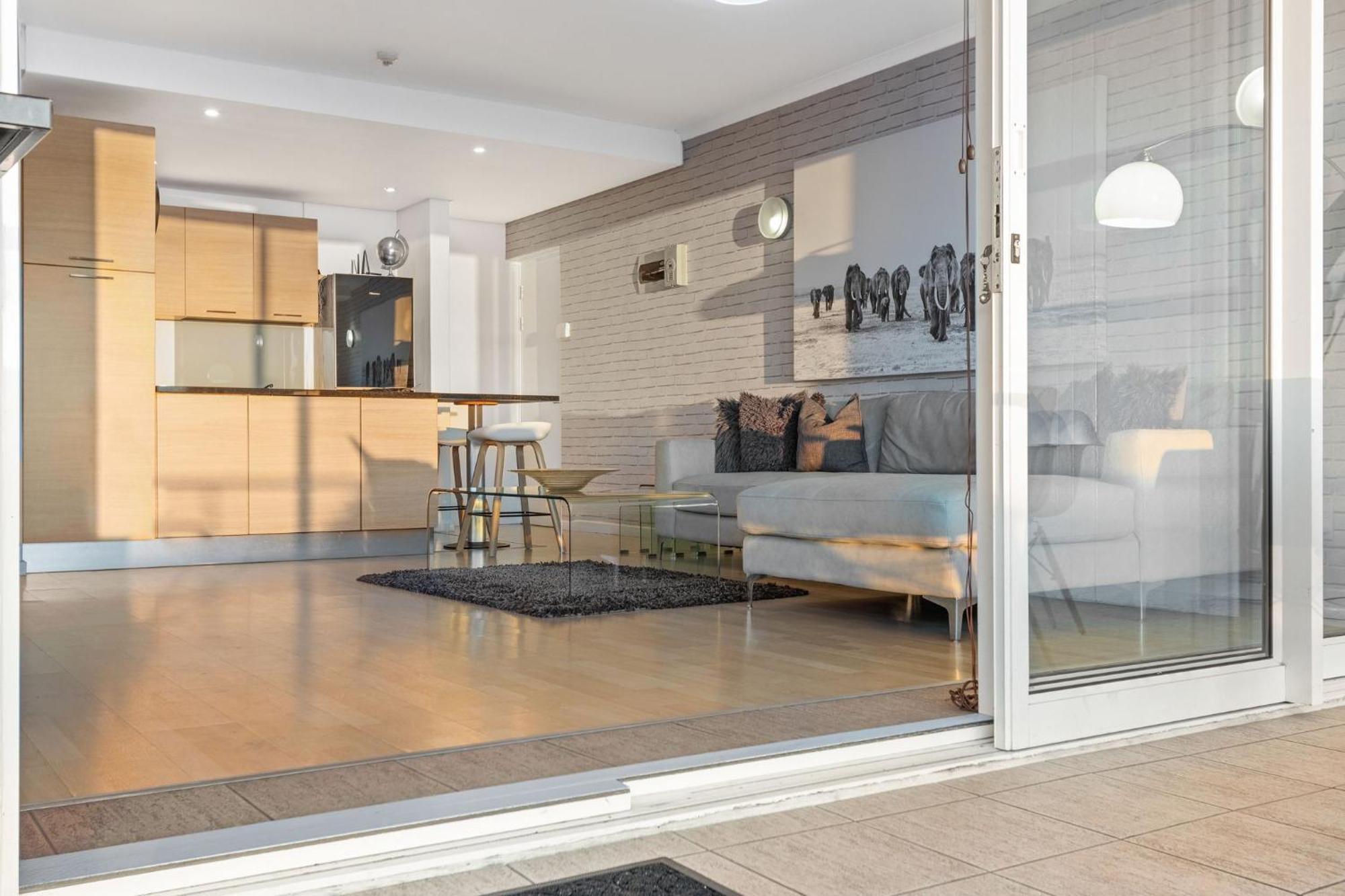 Horizon Bay 103 By Host Agents *